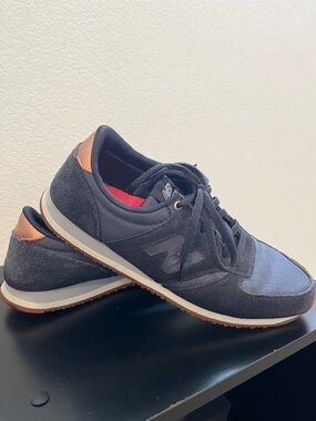 New Balance 420 Navy Blue & Rose Gold  Low-Profile Sneakers